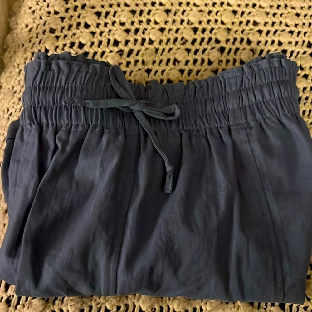 Really cute shorts w/ pockets in the front & back